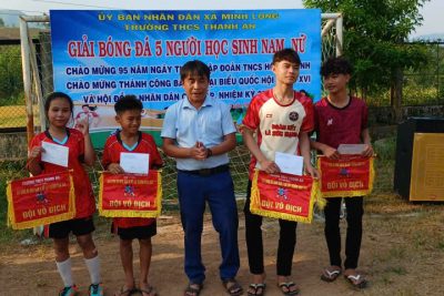 Trường THCS Thanh An, xã Minh Long tổ chức Giải bóng đá 5 người học sinh nam – nữ năm 2026